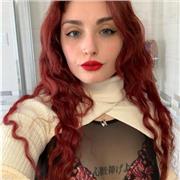 Insegnante di inglese, con diploma di liceo linguistico e pregressa esperienza nelle ripetizioni